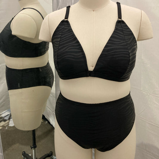 Tiger Stripe Pole Short