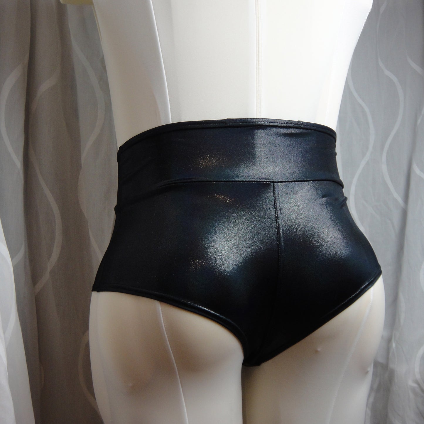 Black Holo Cheeky Bottom
